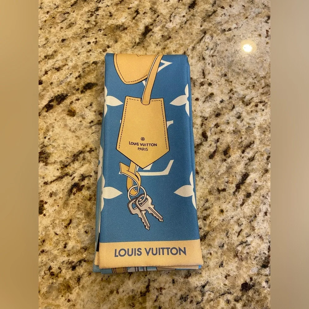Louis Vuitton monogram gradient by the pool bandeau FULL SET